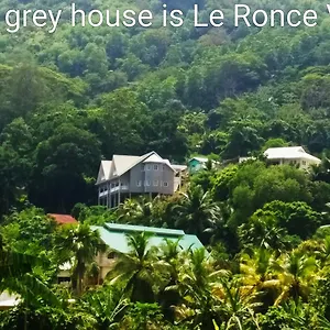Le Ronce Anse Royale